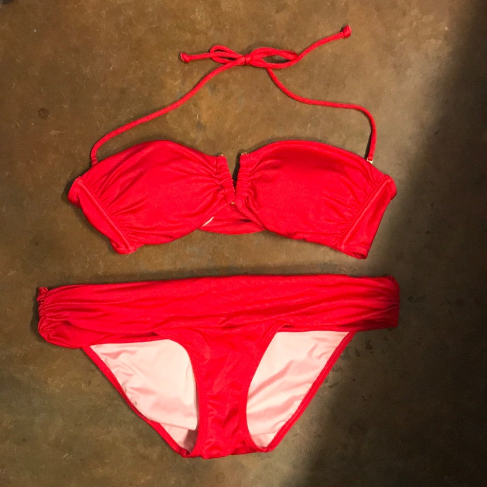 Victoria’s Secret bikini